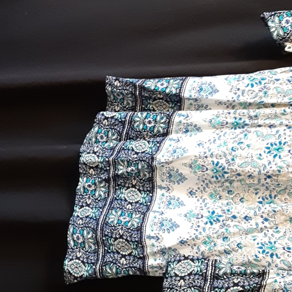 Dress - Picture 4 of 4